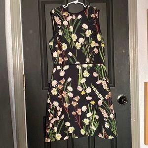 Victoria Beckham floral dress. Size XS